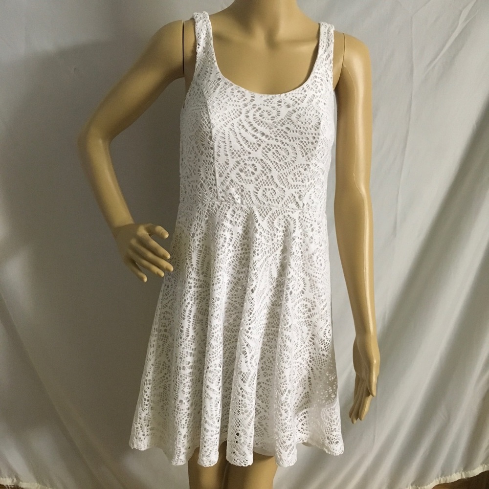 Offers? 2/$24 Apt. 9 lace fully lined XS👗